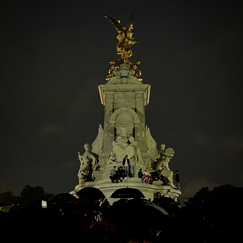 Buckingham Palace Queen dies