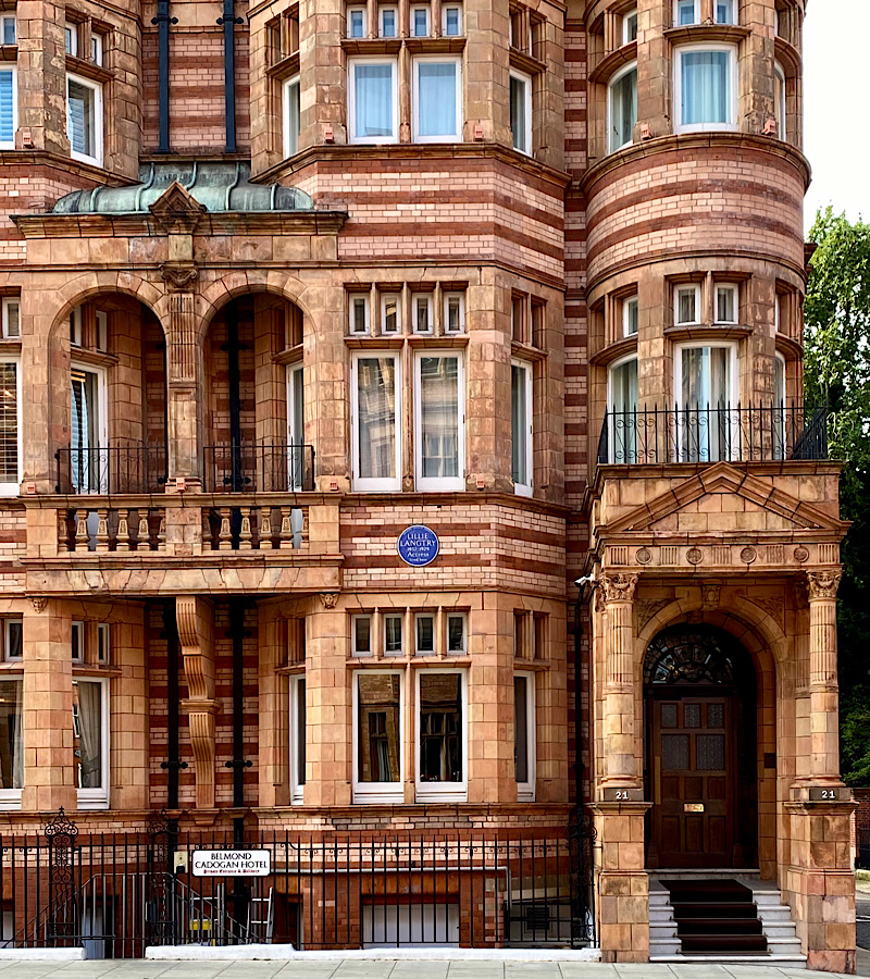 Belmond Cadogan - Lillie Langtry has a blue plaque on the Pont Street side 