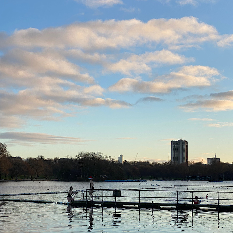 London walks hyde park serpentine